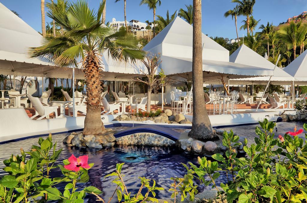Las Hadas By Brisas Manzanillo Extérieur photo The pool at the Hard Rock Hotel